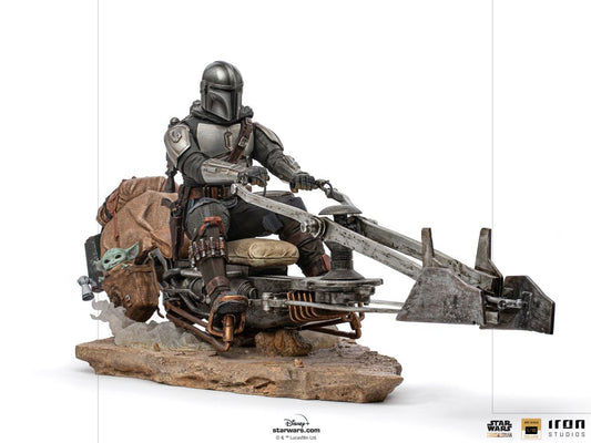 Iron Studios Deluxe: The Mandalorian - Mando on Speederbike Art Scale Statue (1/10) (LUCSWR48721-10)
